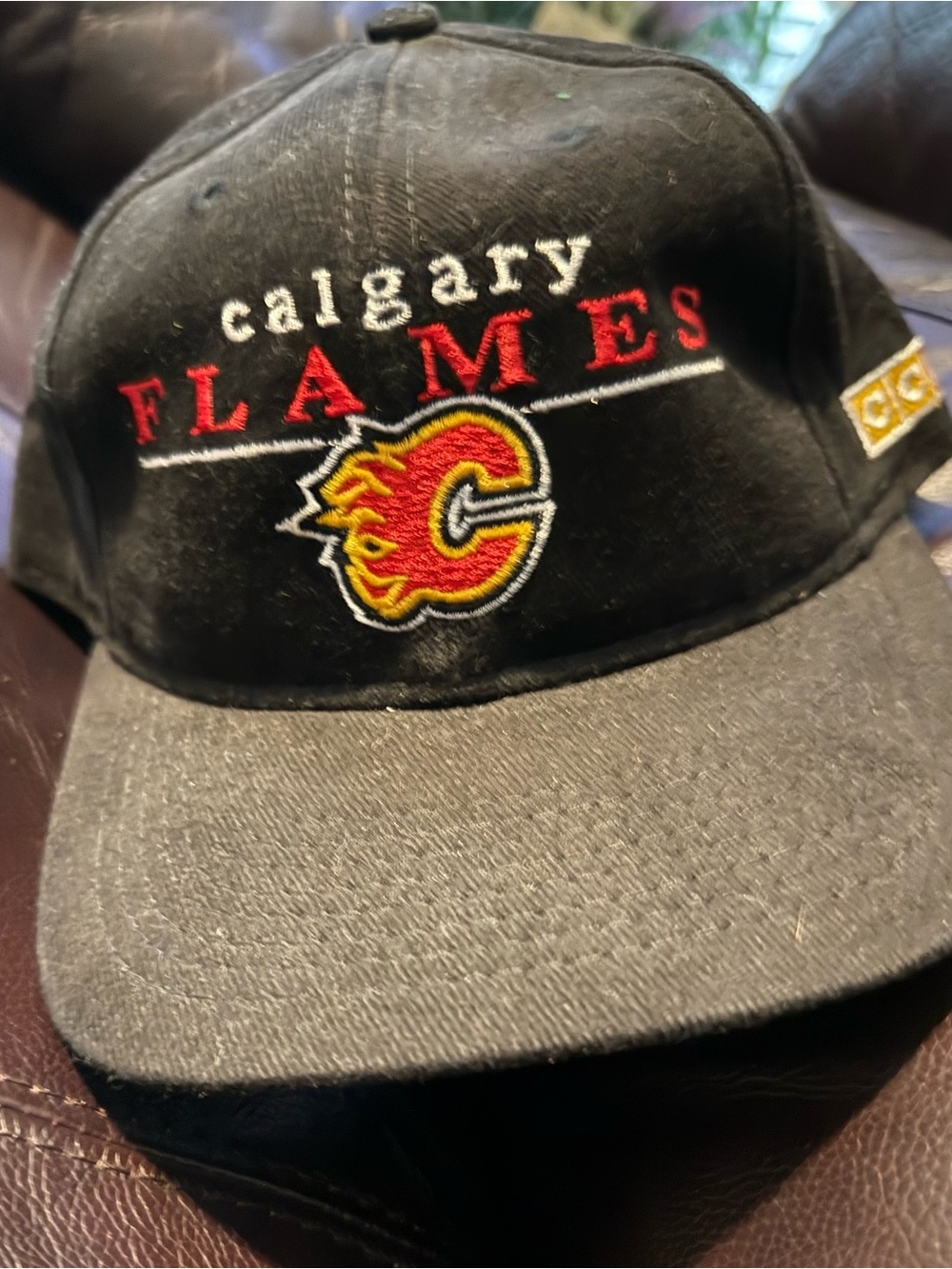 RARE vintage Calgary Flames NHL CCM ball cap
